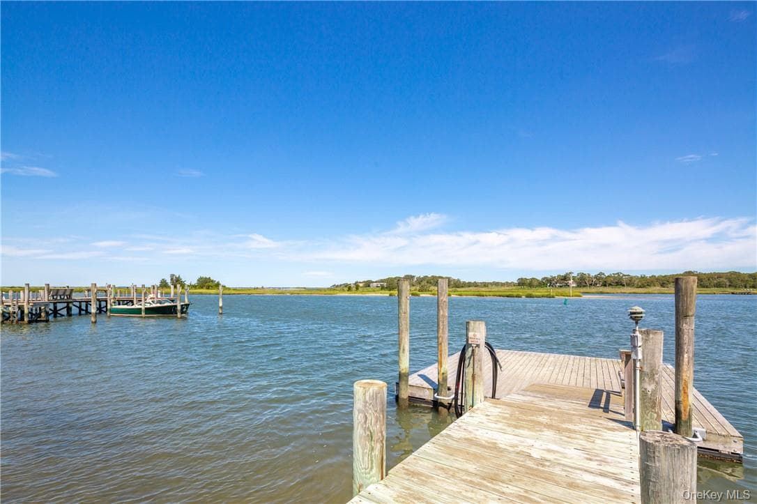 Dock