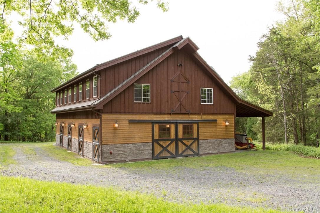 Stable