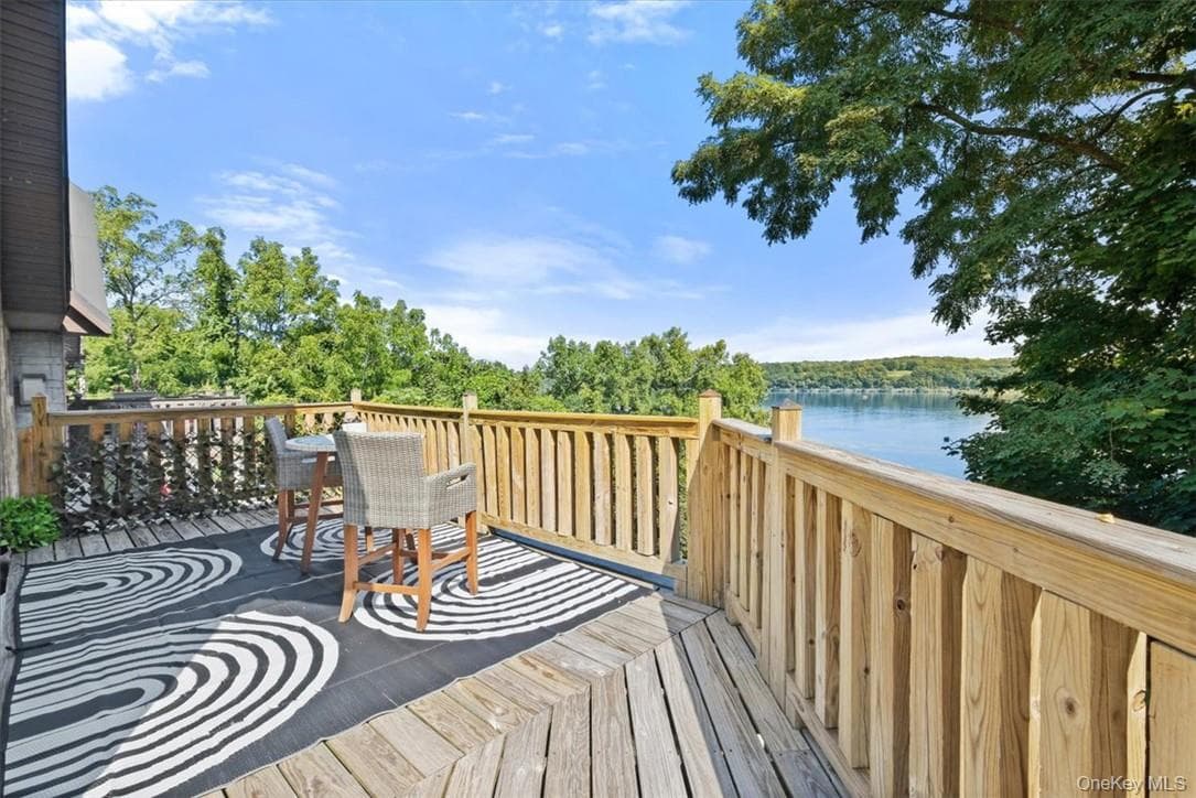 Deck