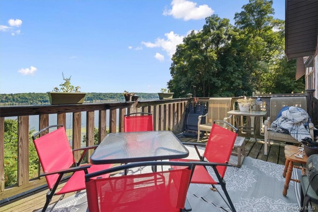 Deck