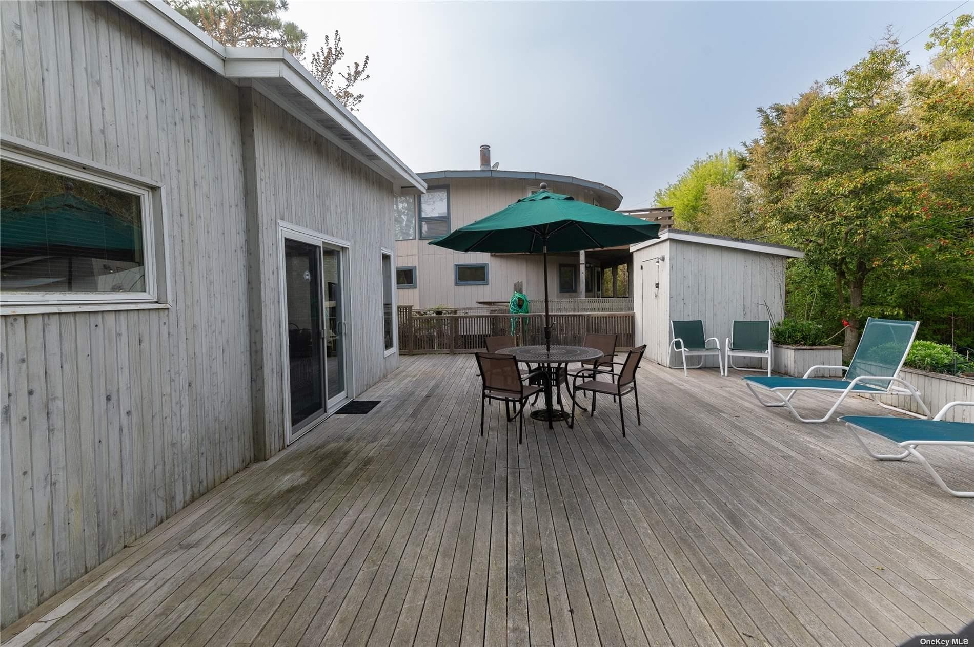 Deck
