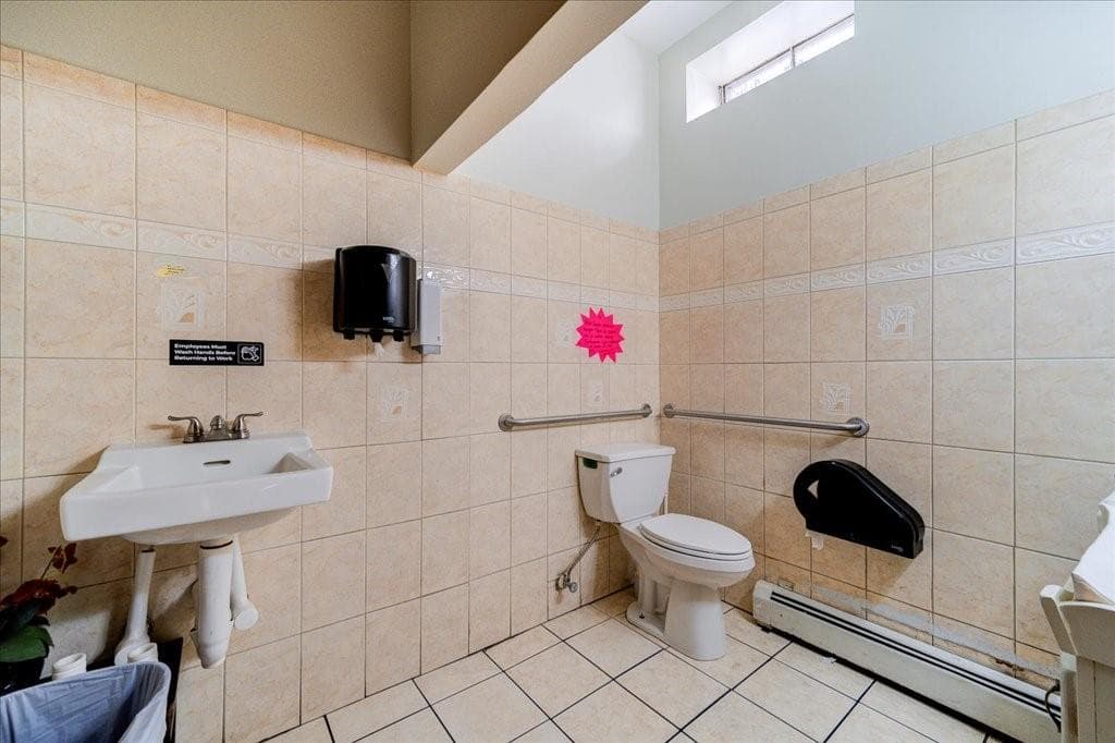 Photo 12