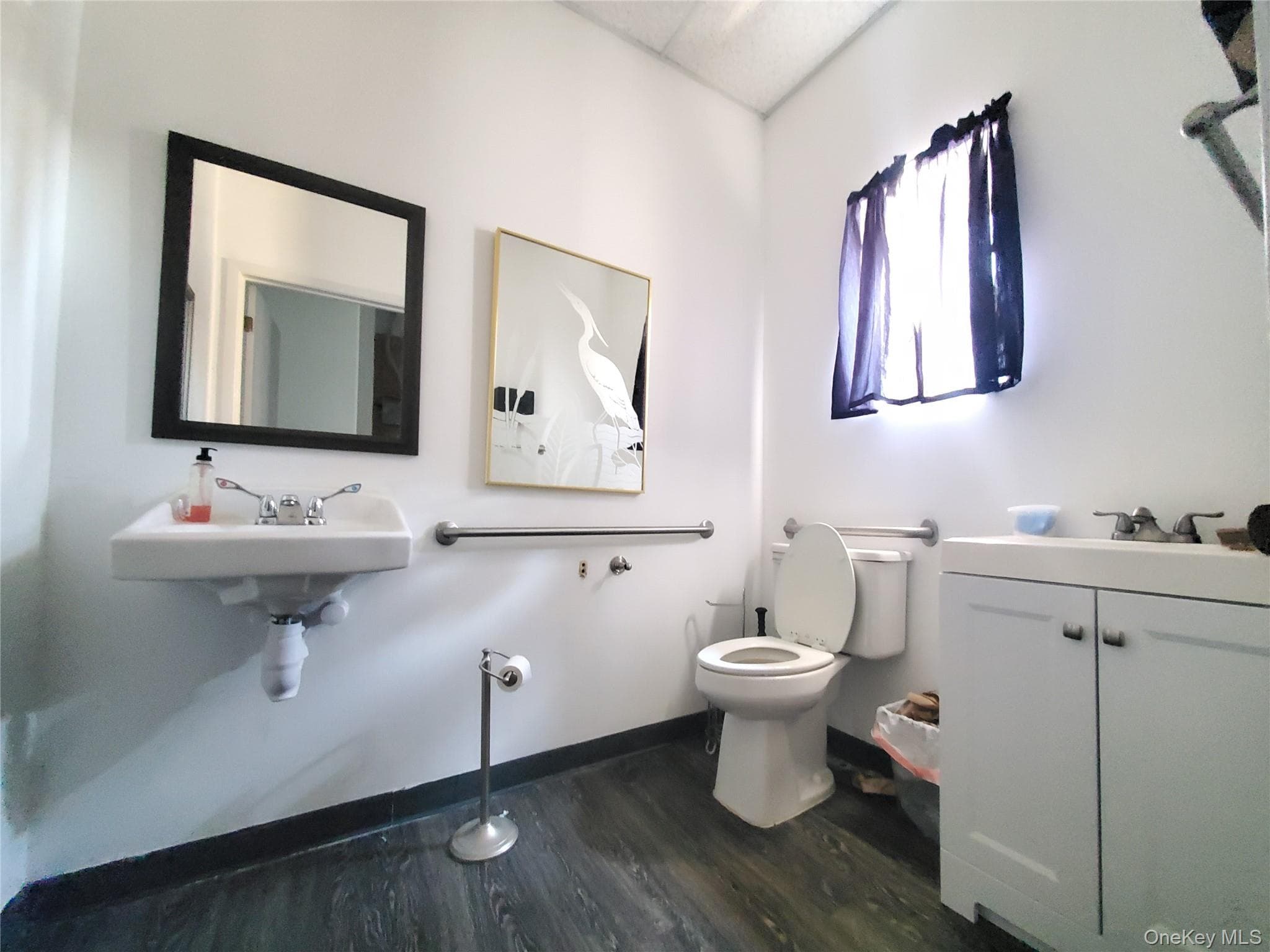 Photo 6