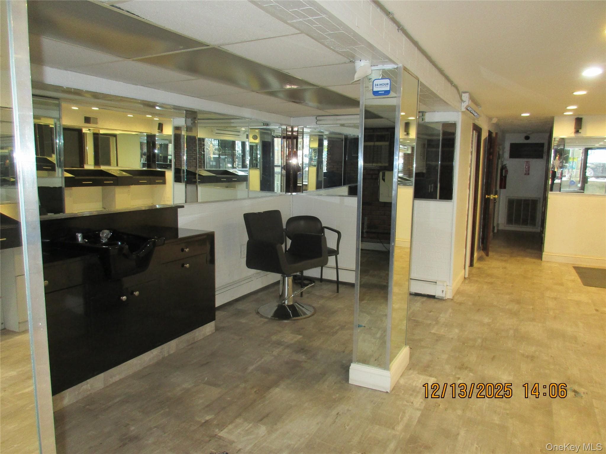 Photo 6