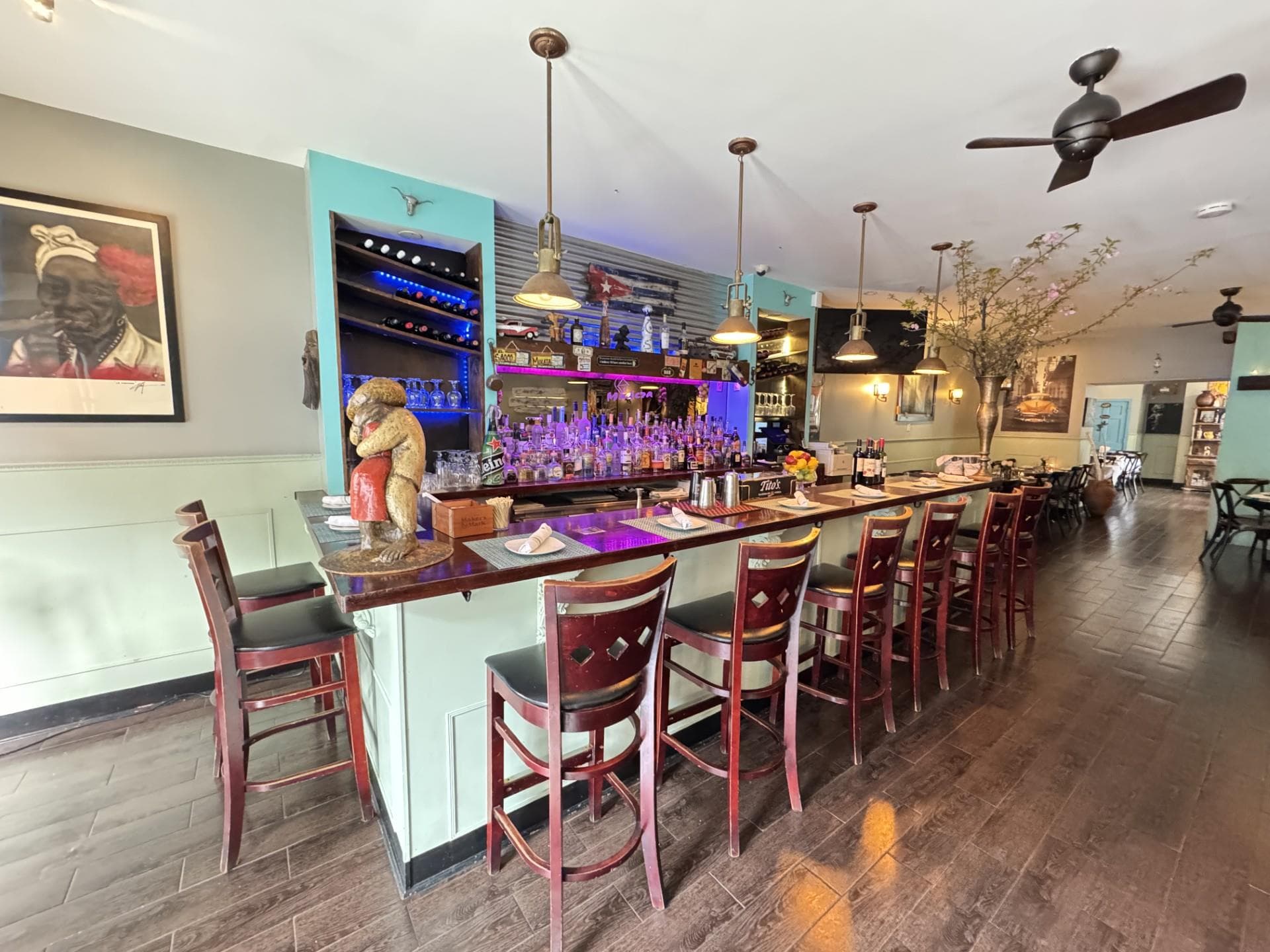 Bar