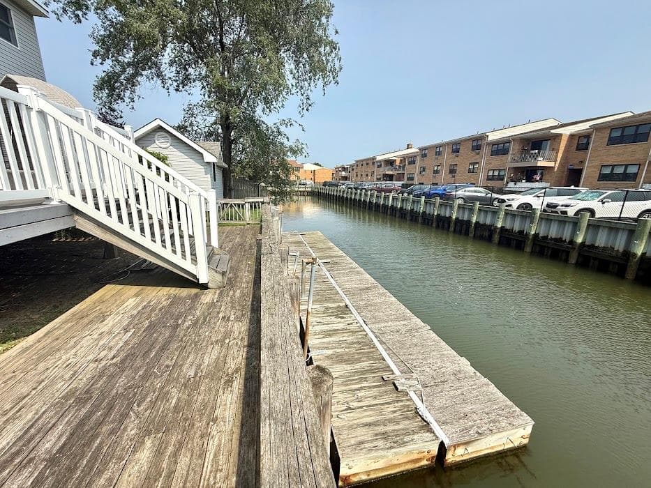 Dock