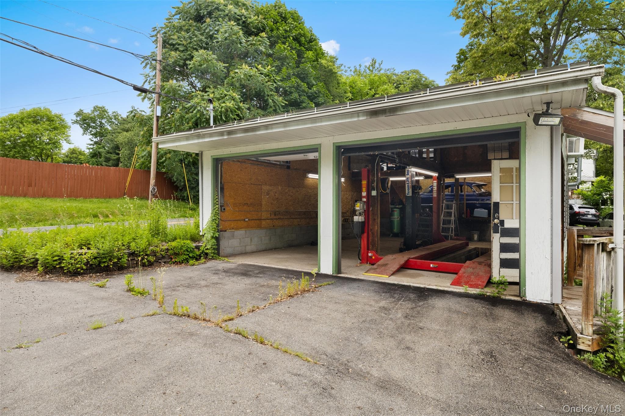 Garage