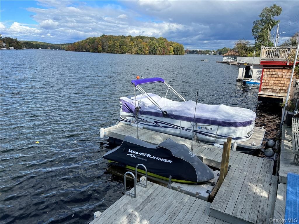 Dock