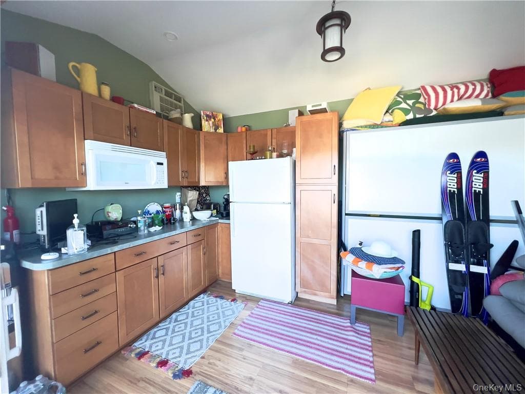 Guest Quarters