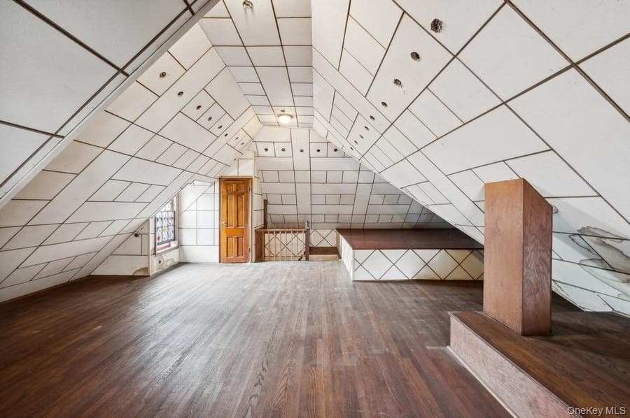 Bonus Room