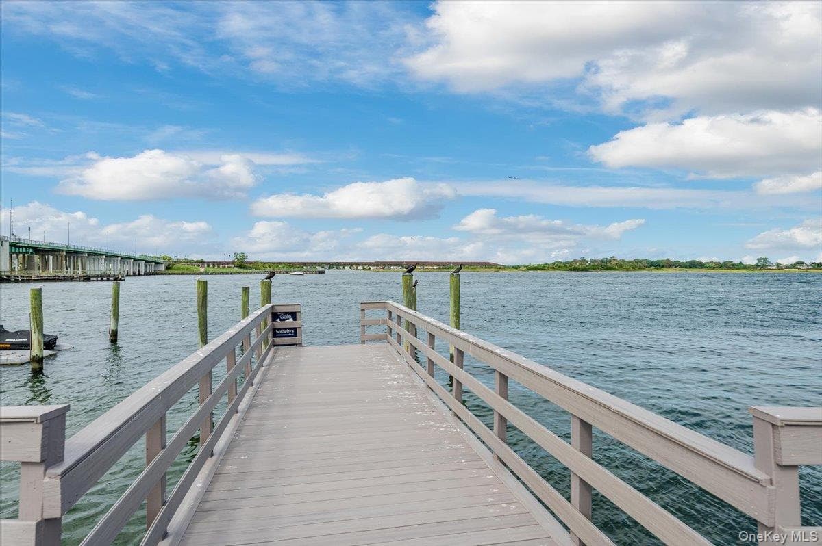 Dock