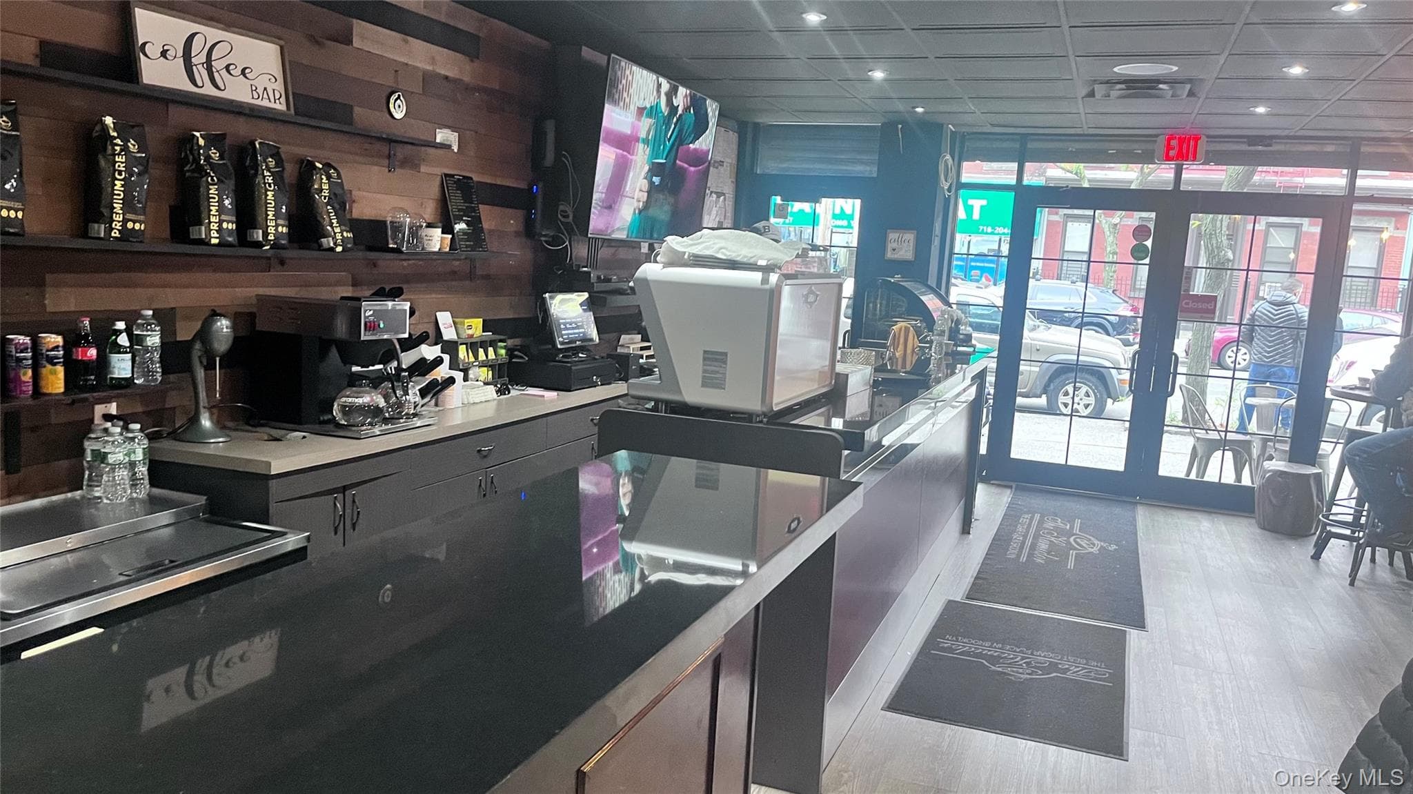 Bar