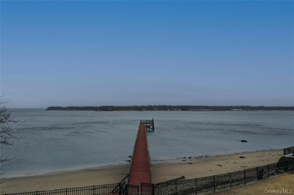 Dock