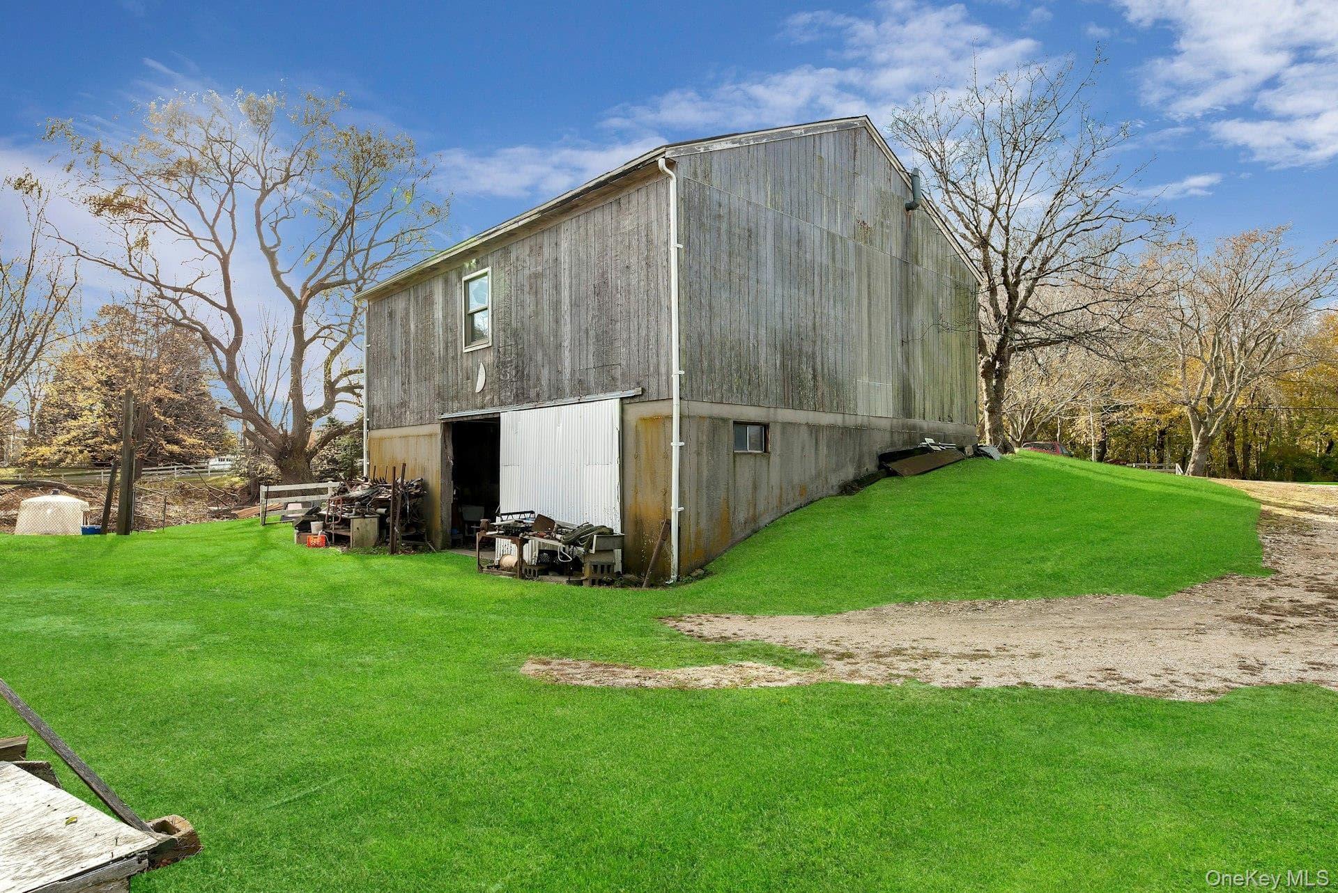 Barn
