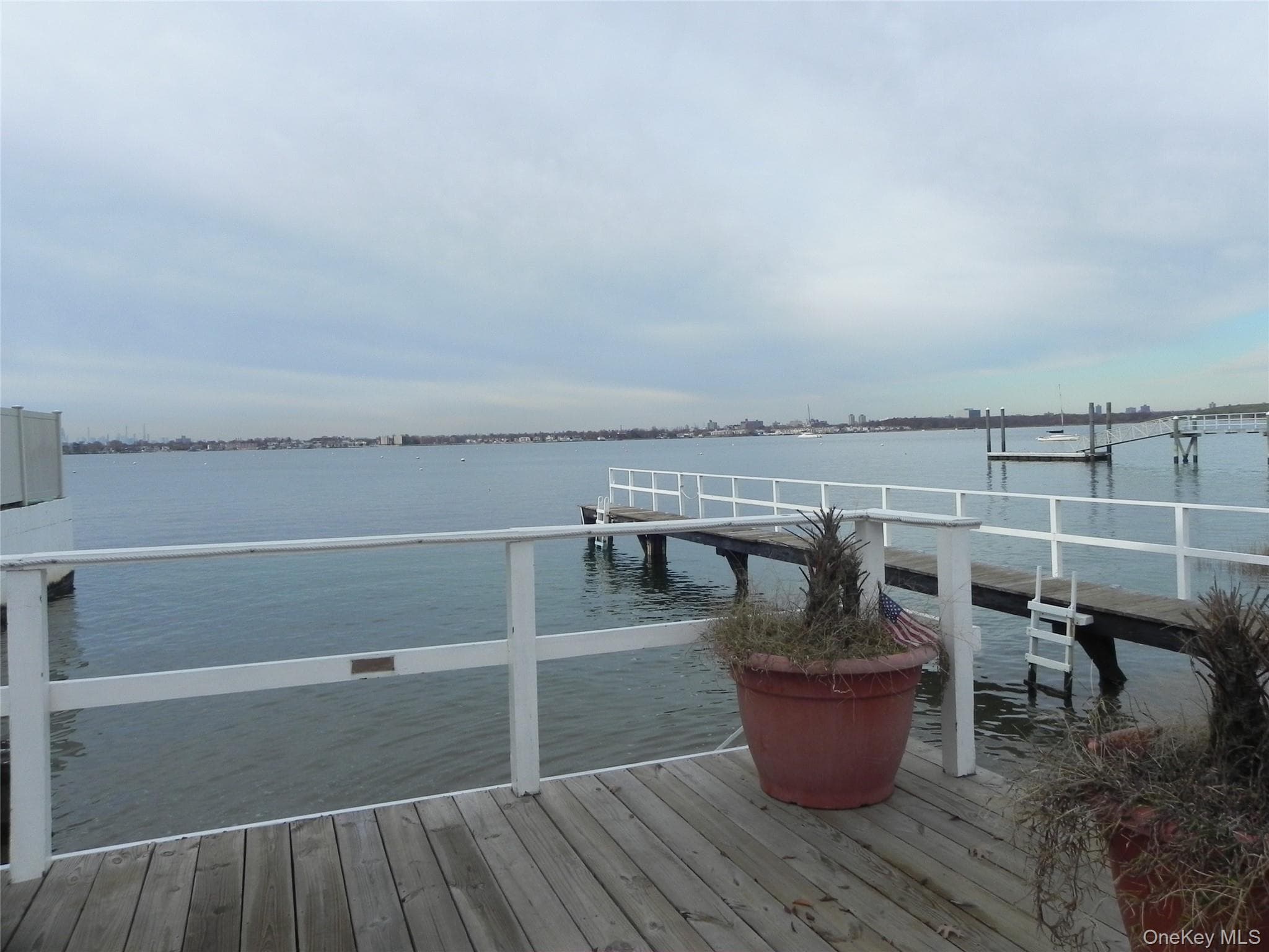 Dock