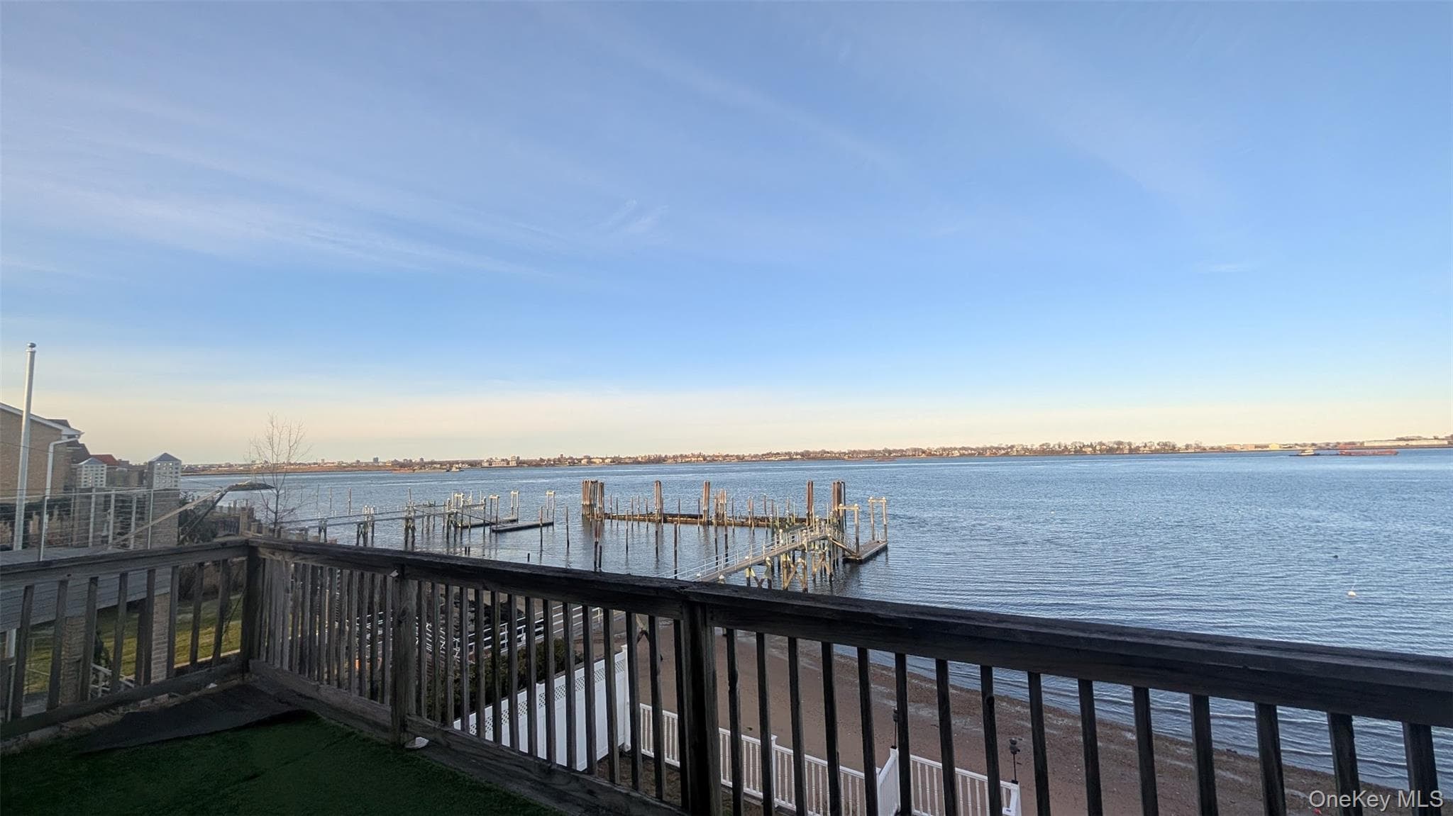 Dock