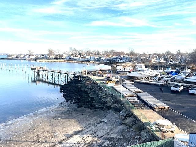 Dock