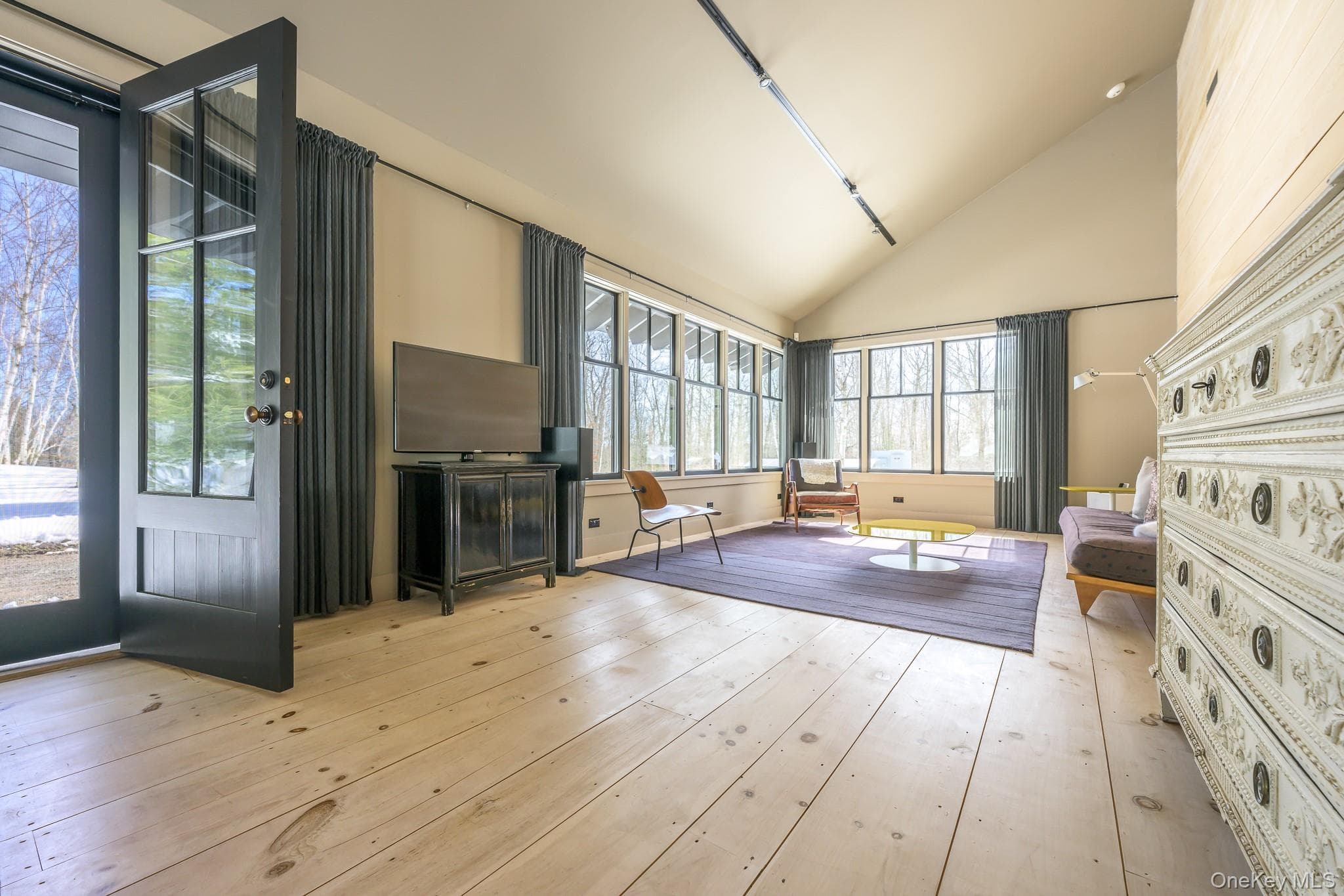 Guest Quarters