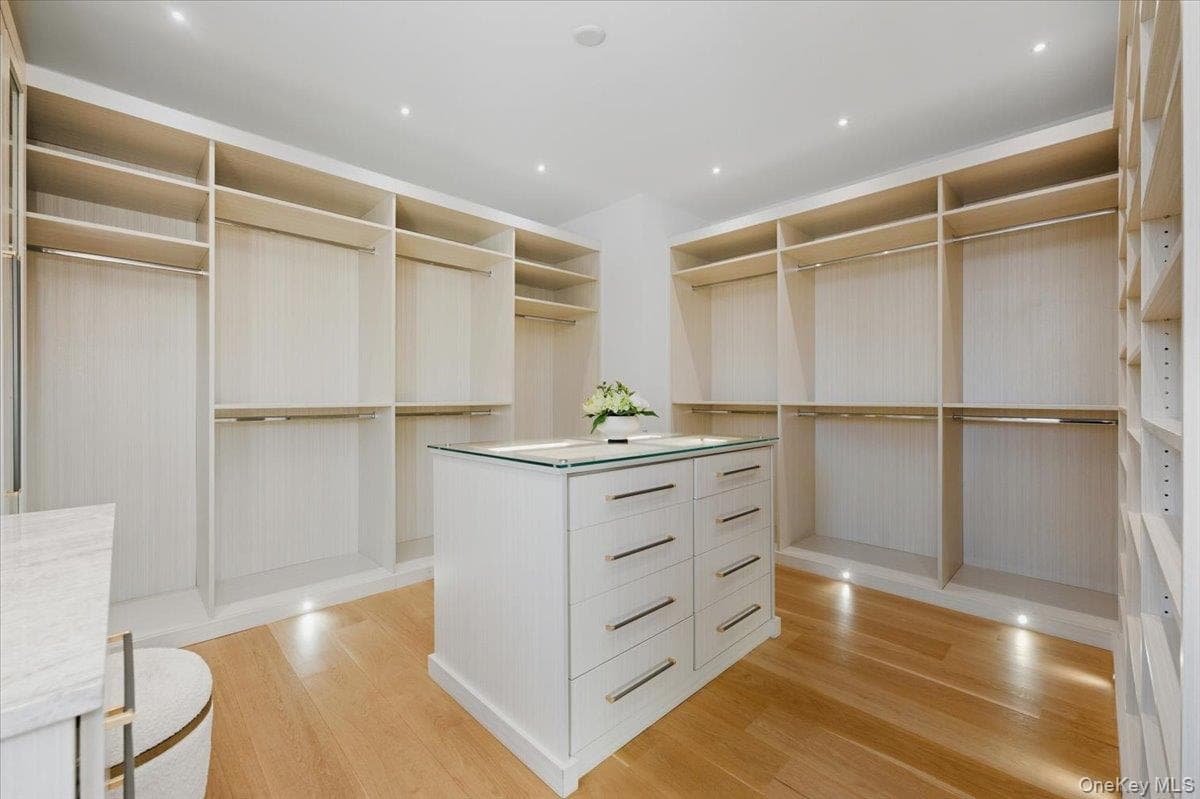 Walk-In Closets
