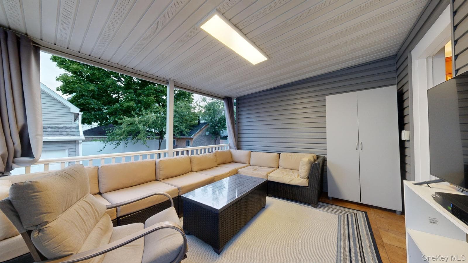 Deck