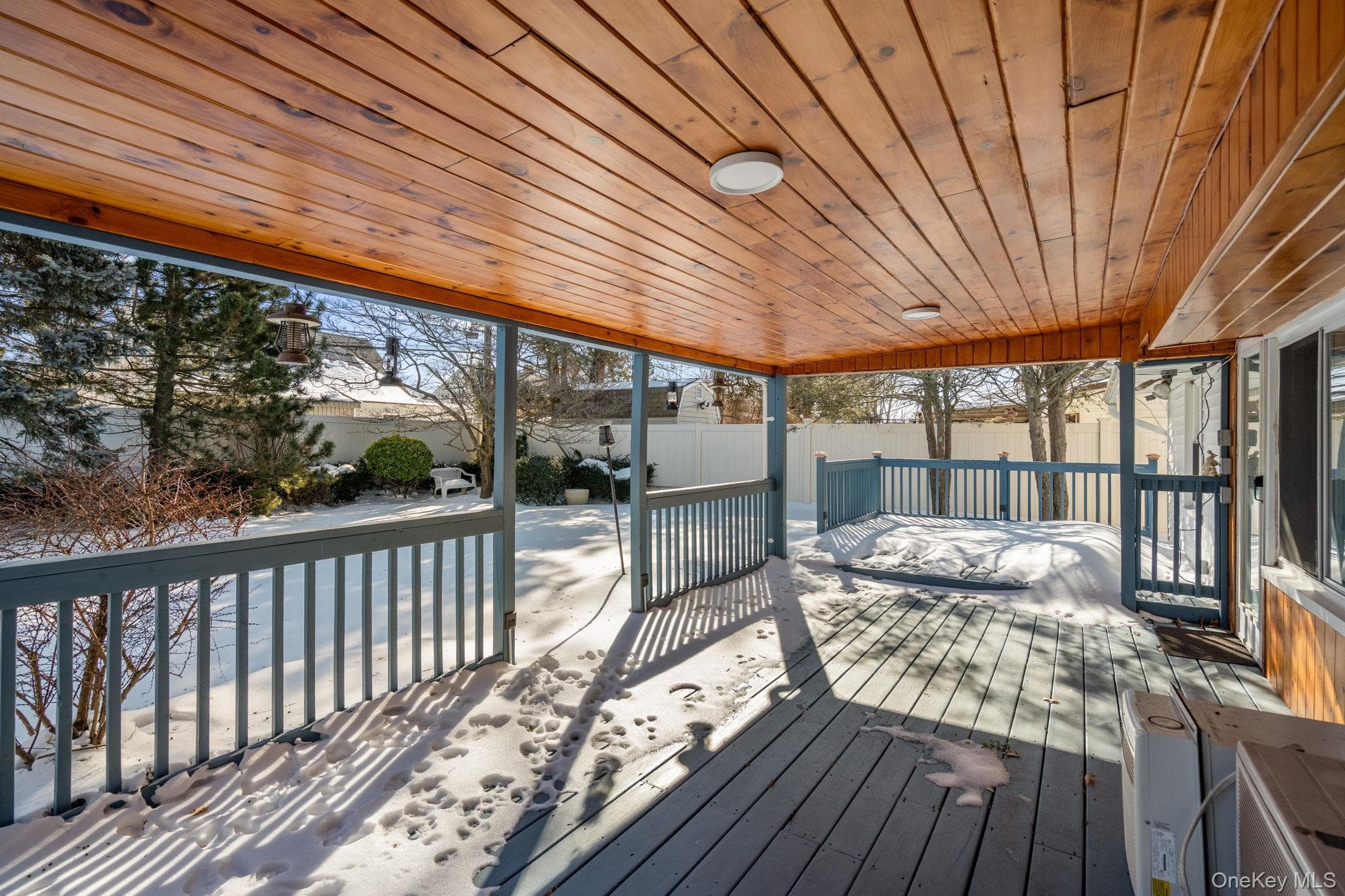 Deck