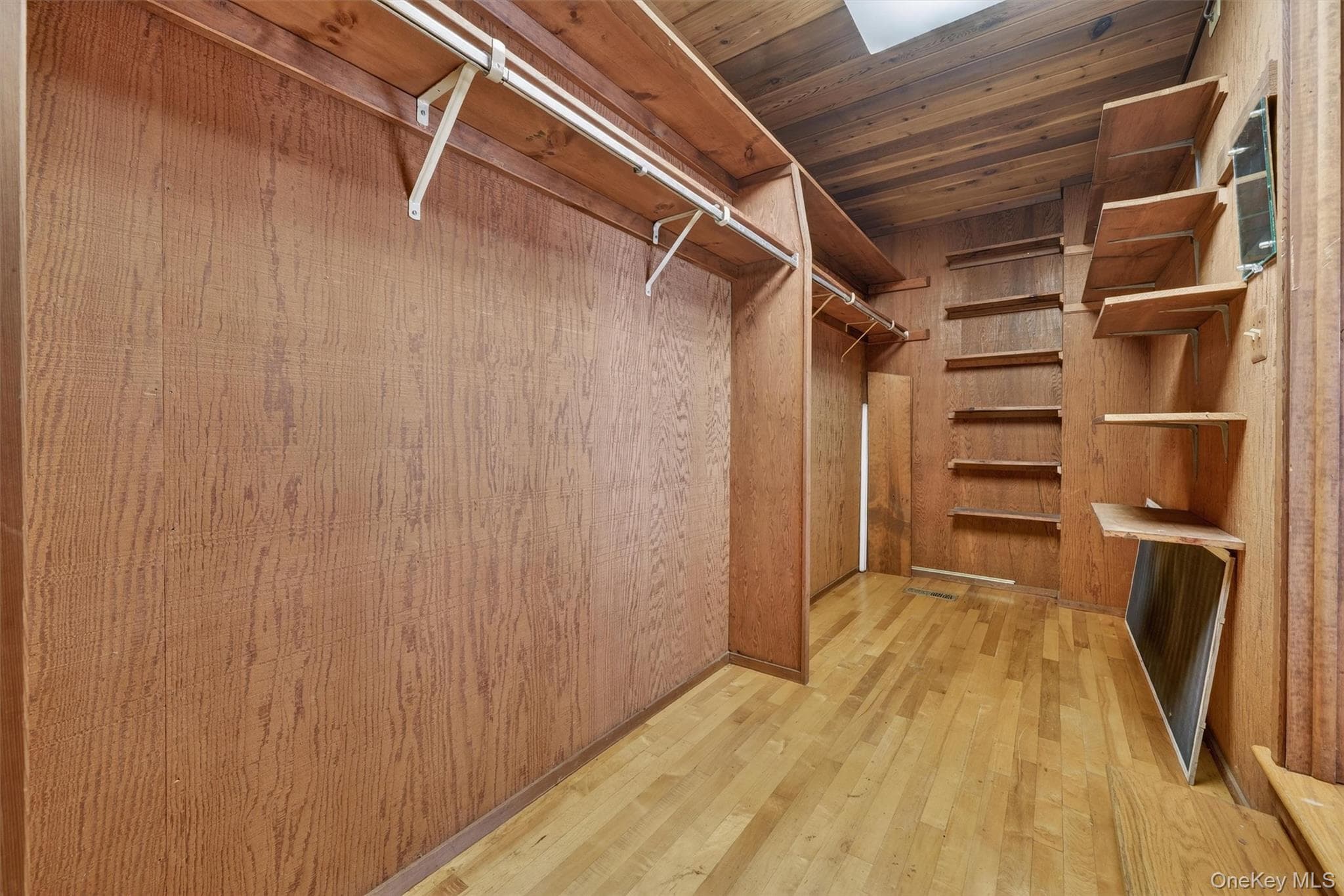 Walk-In Closets