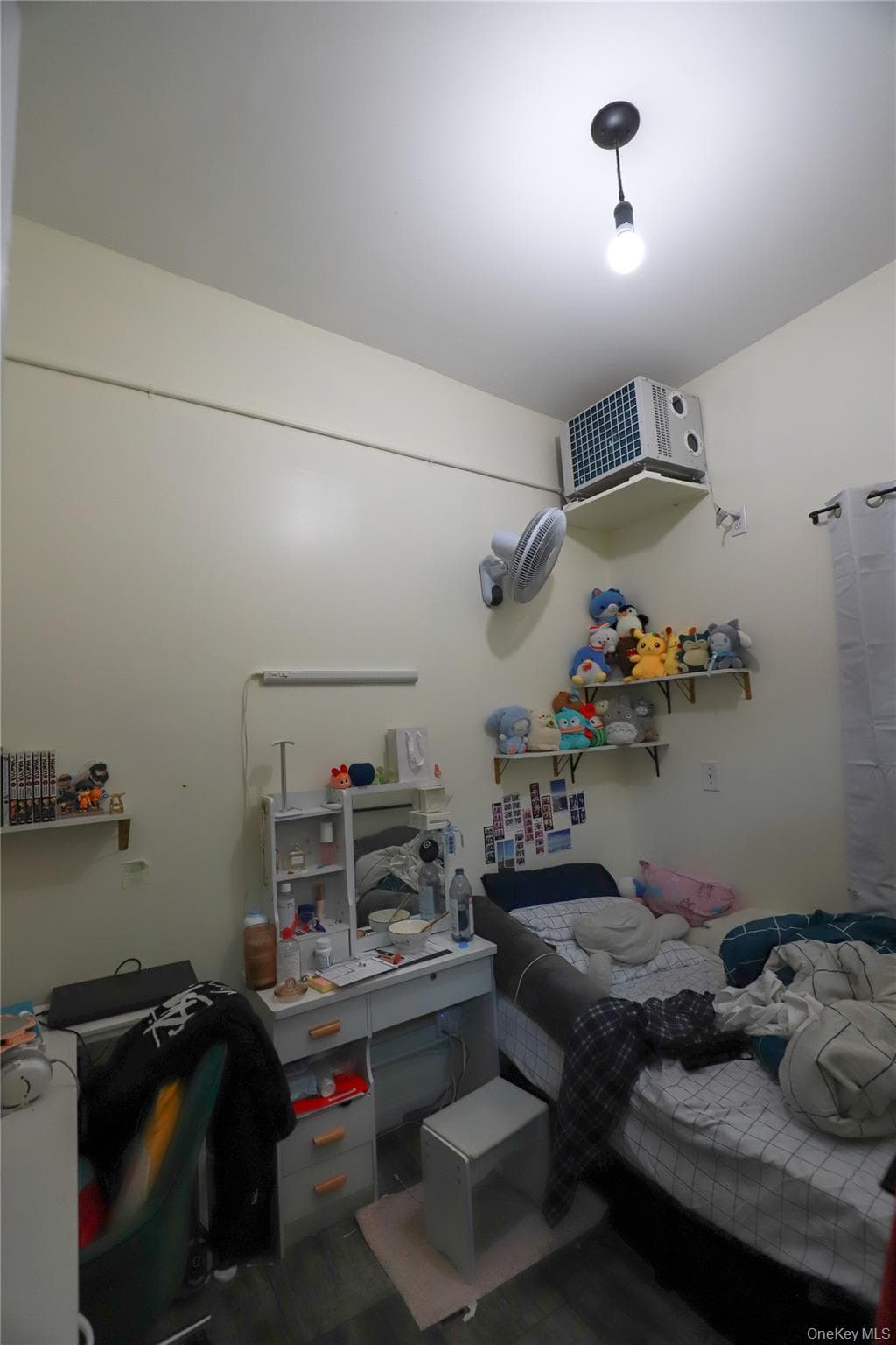 Photo 8