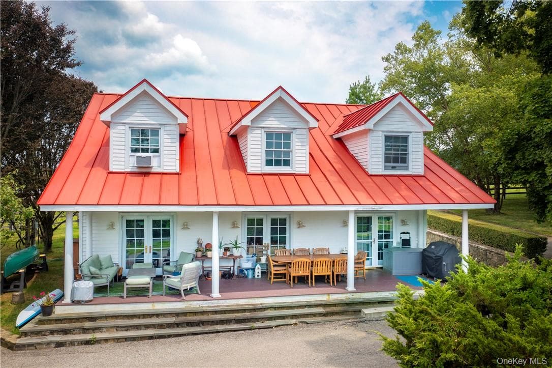 Guest Quarters