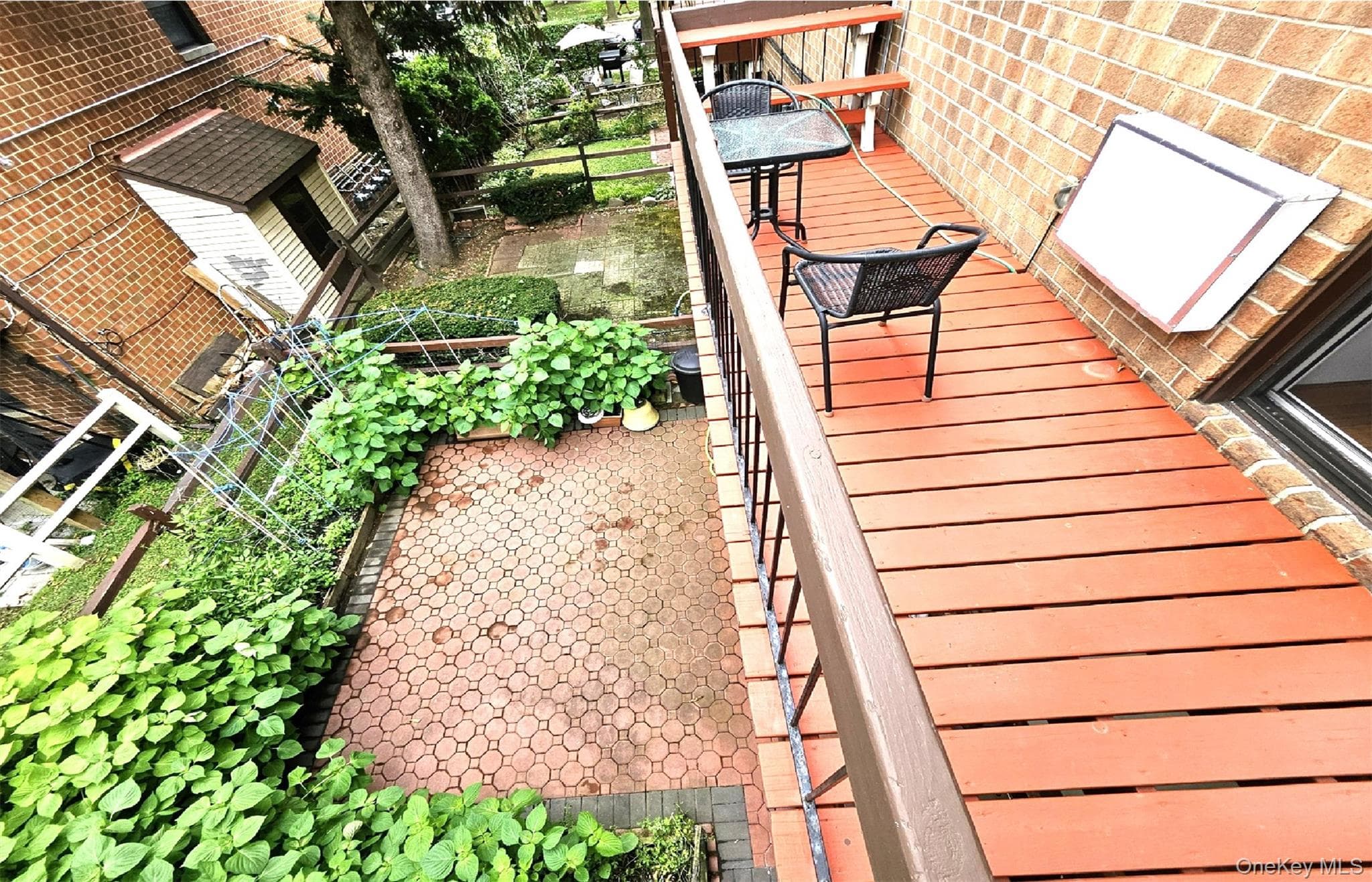 Photo 19