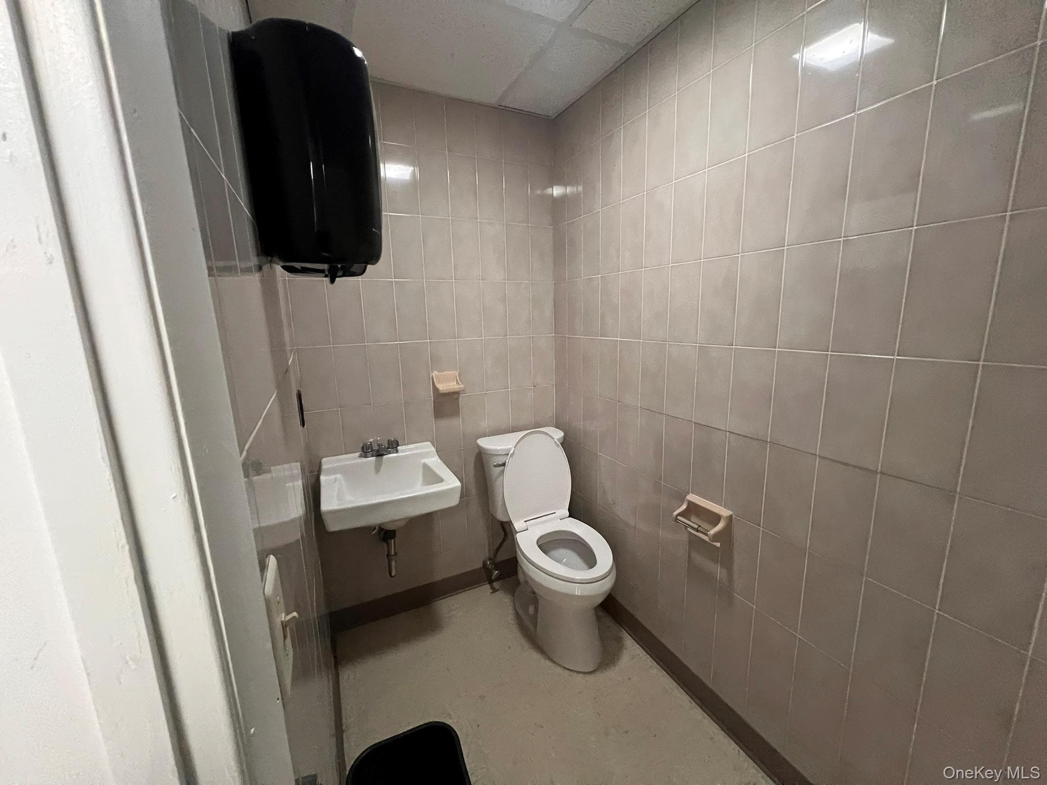 Photo 8