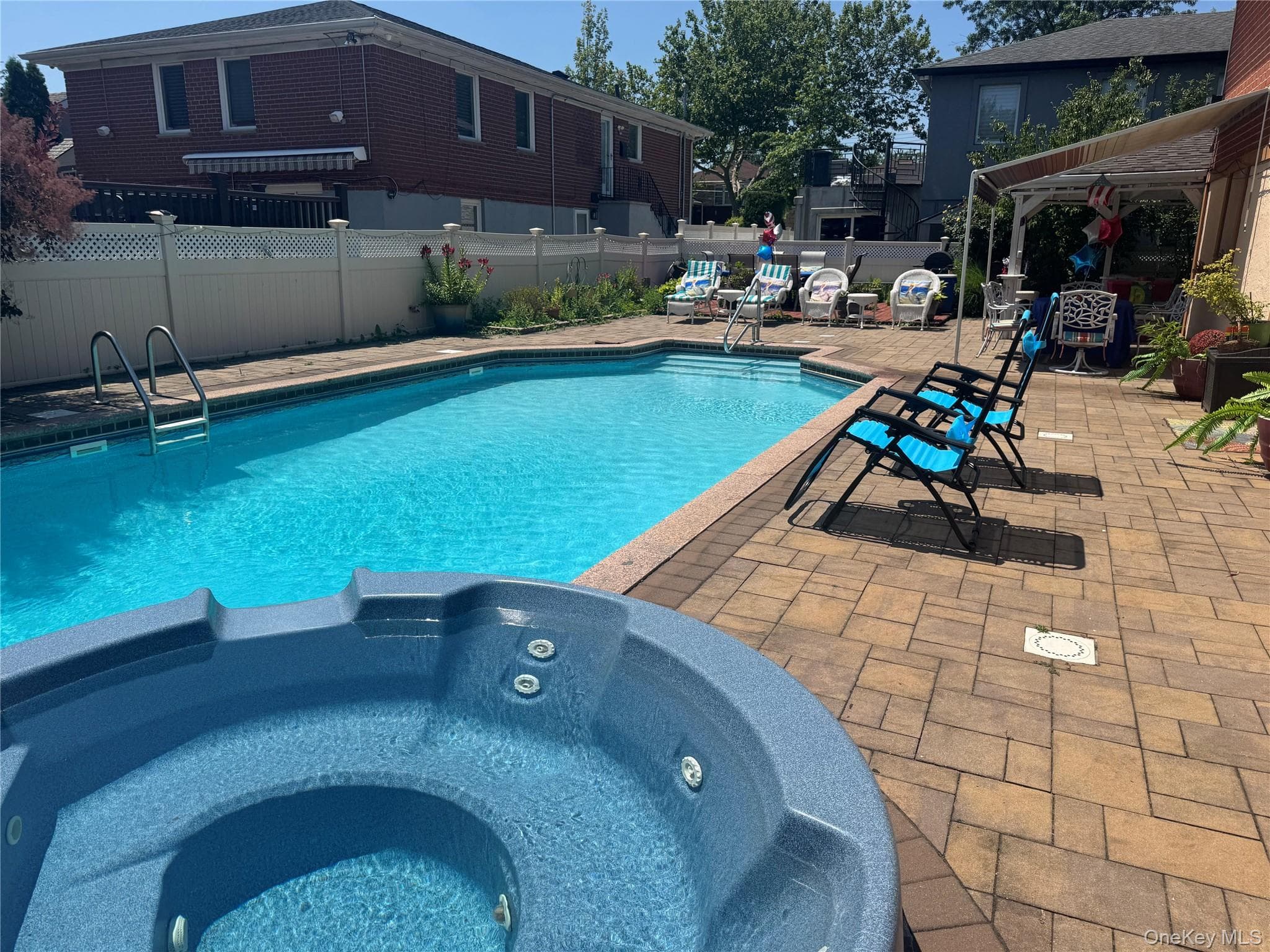 Photo 19