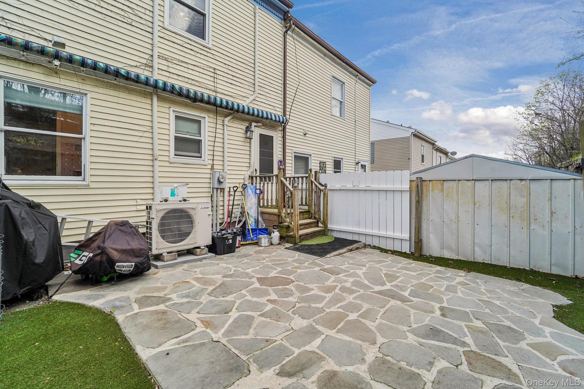 Photo 23