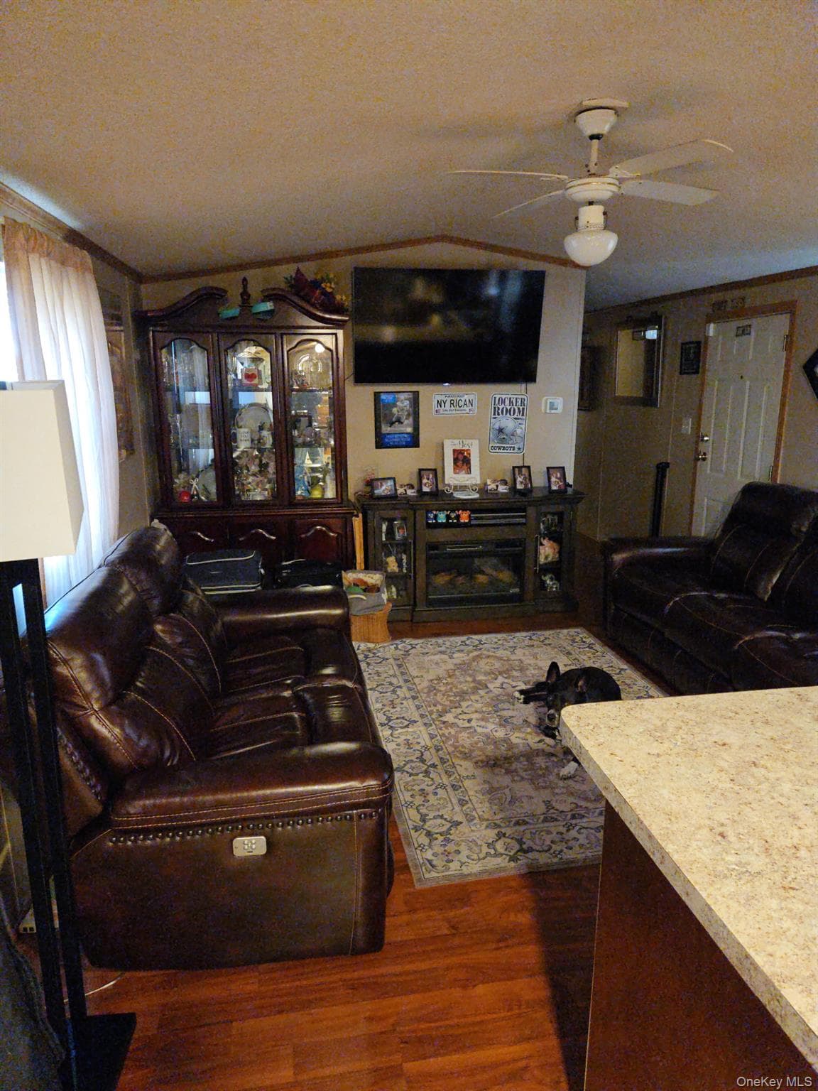 Photo 4