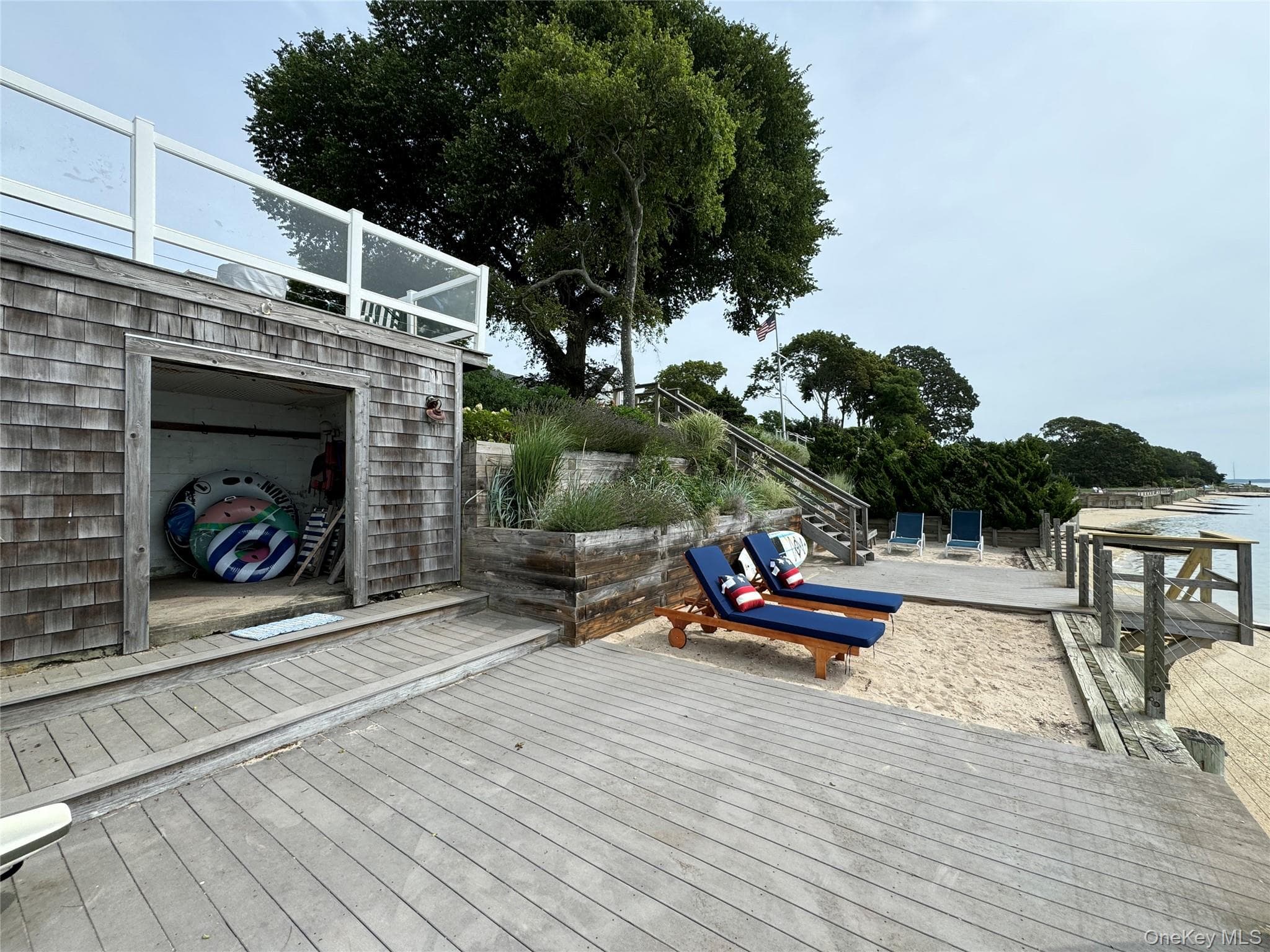 Deck
