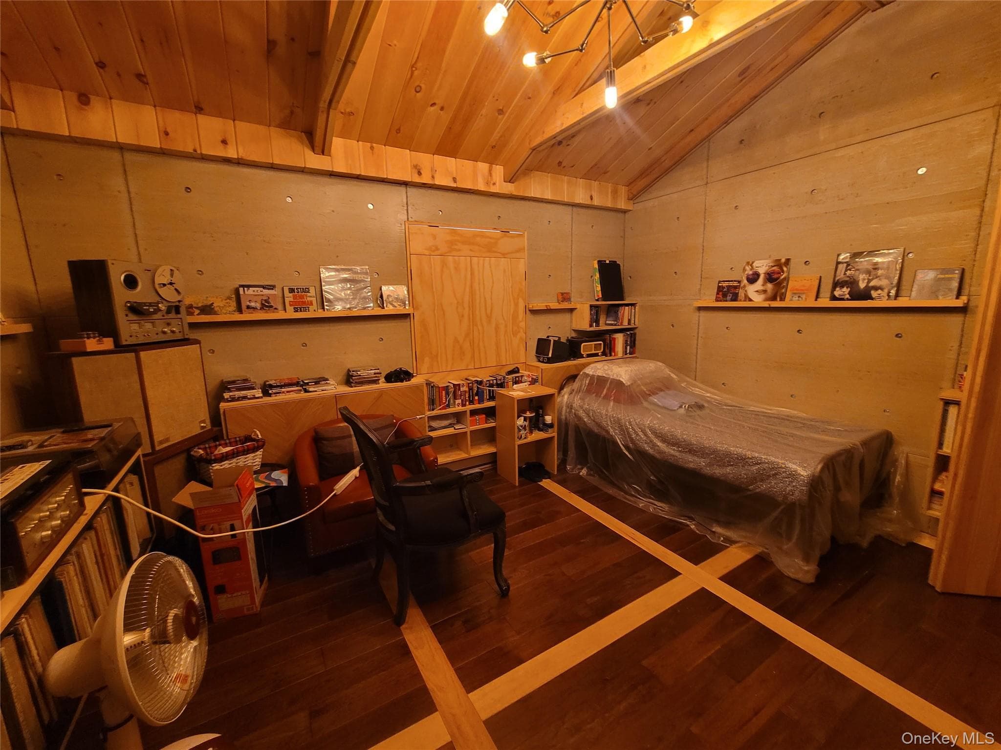 Photo 16