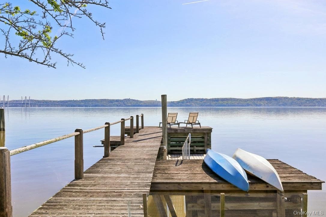 Dock