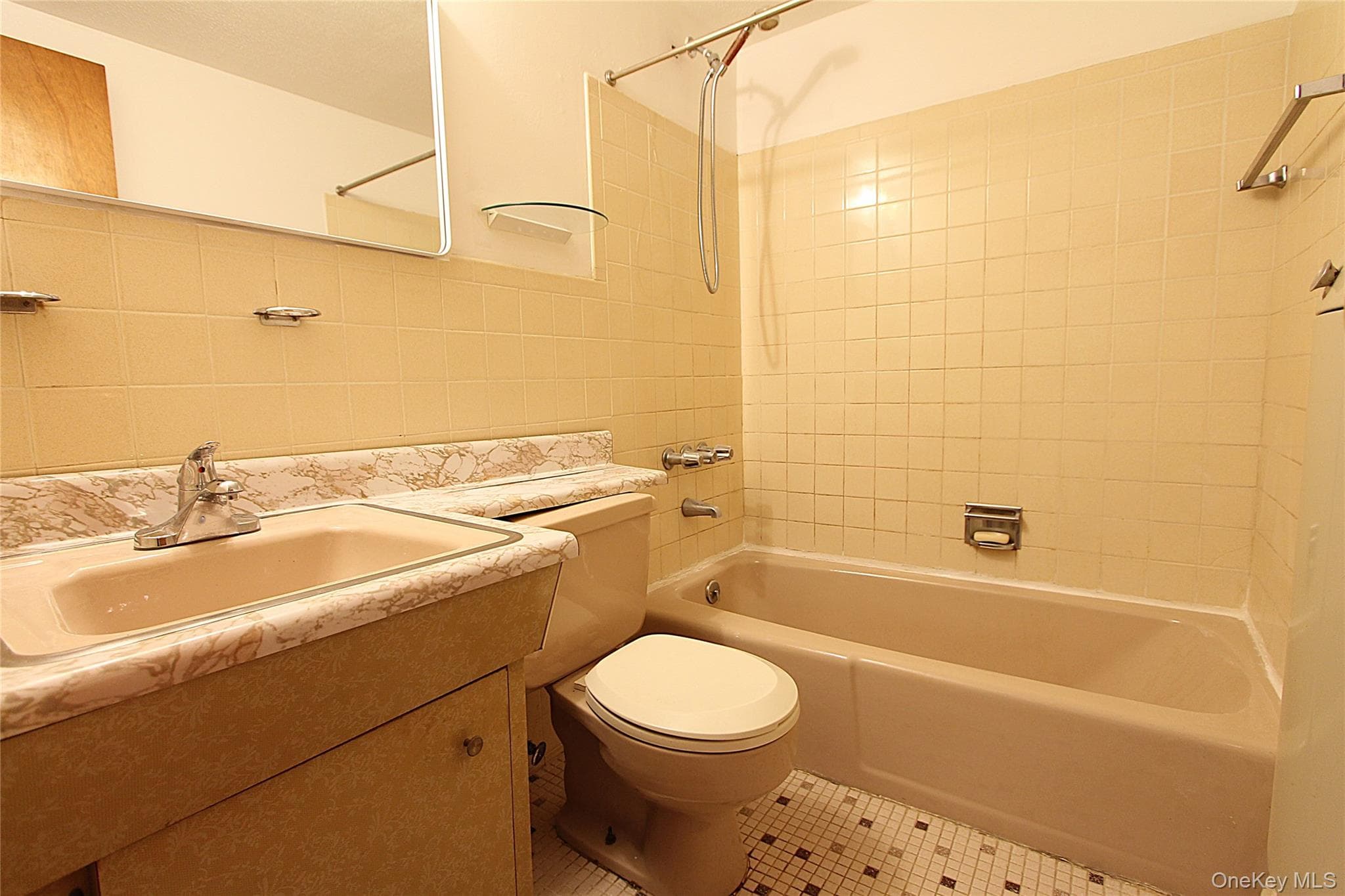 Photo 6