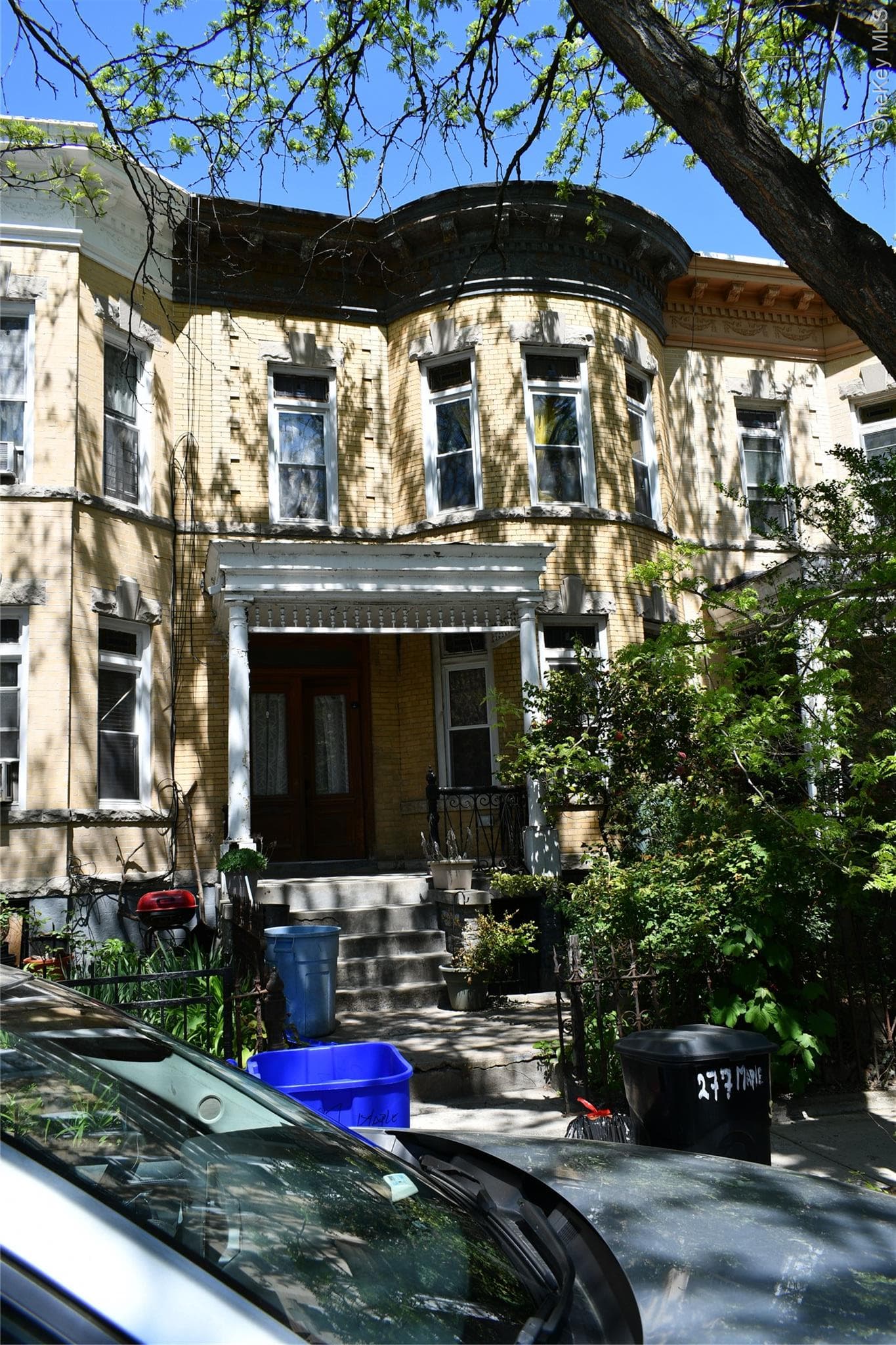 Photo 3