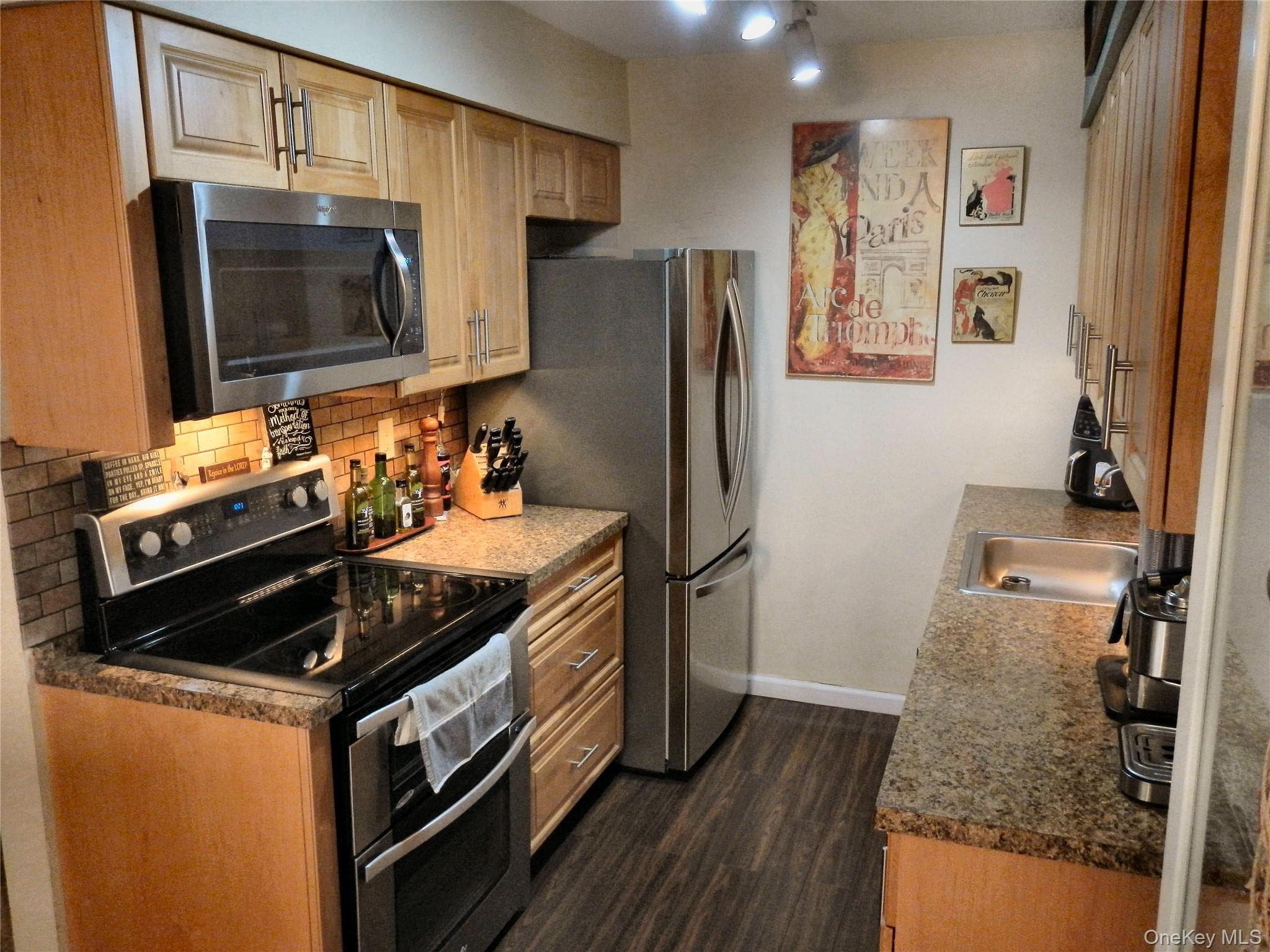 Photo 8