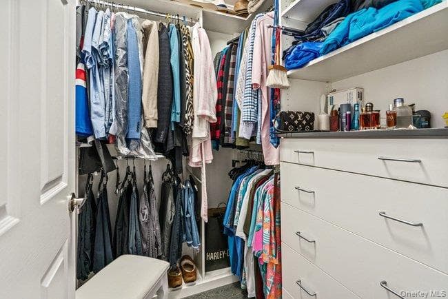 Walk-In Closets
