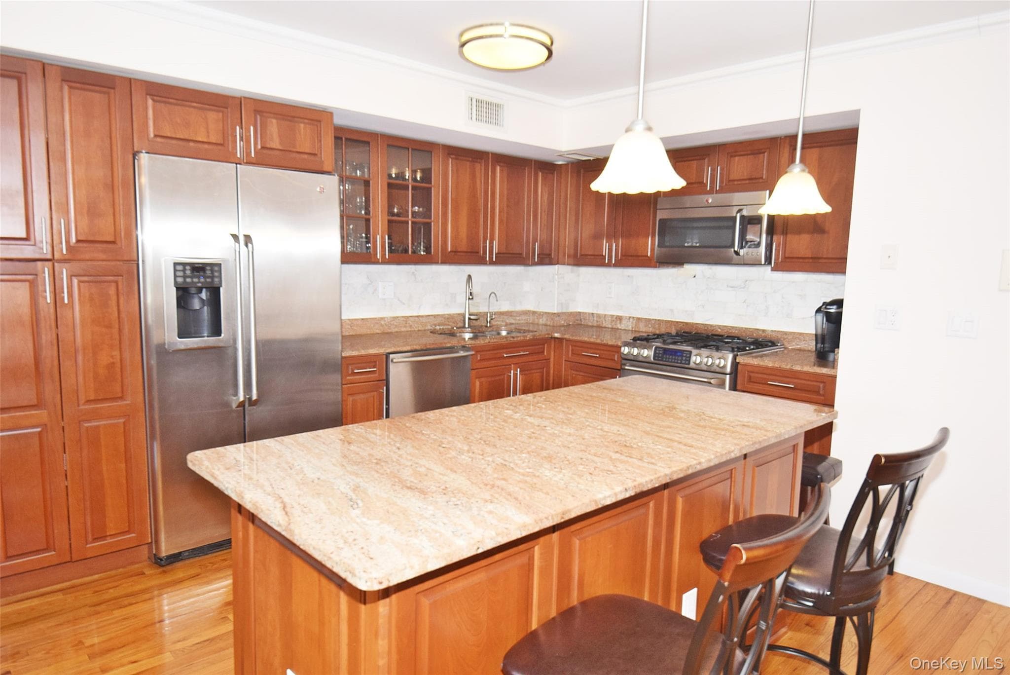 Photo 4