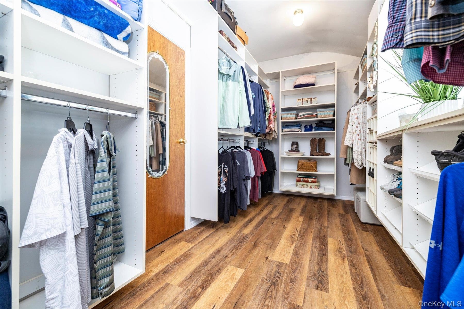 Walk-In Closets