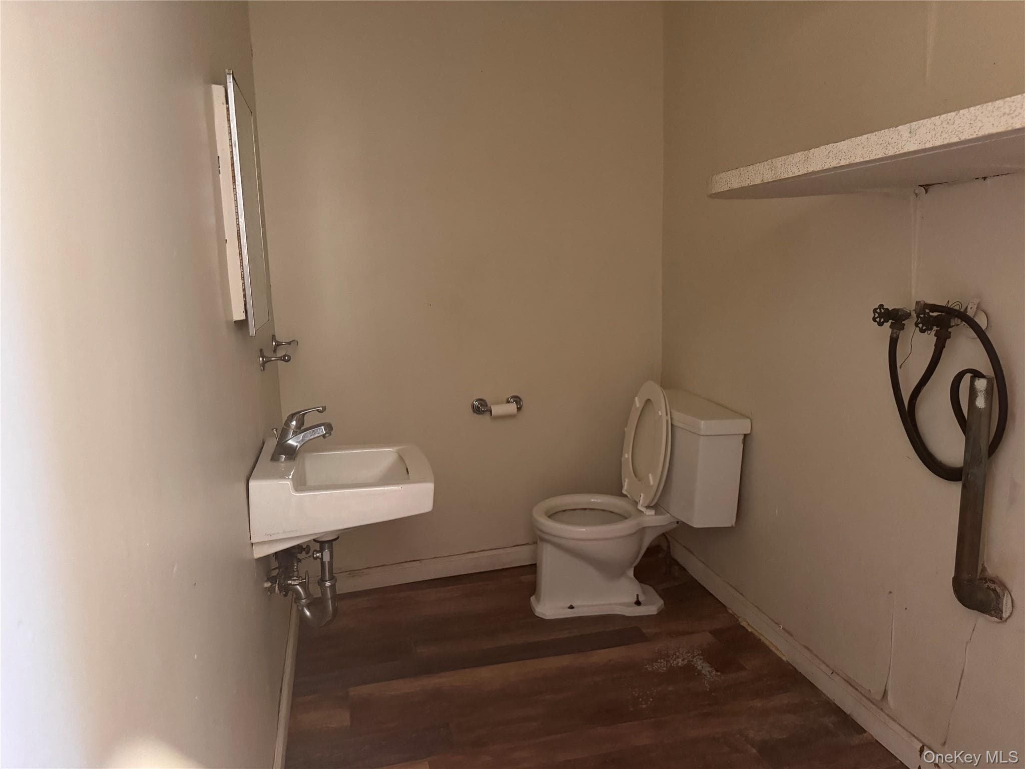 Photo 10