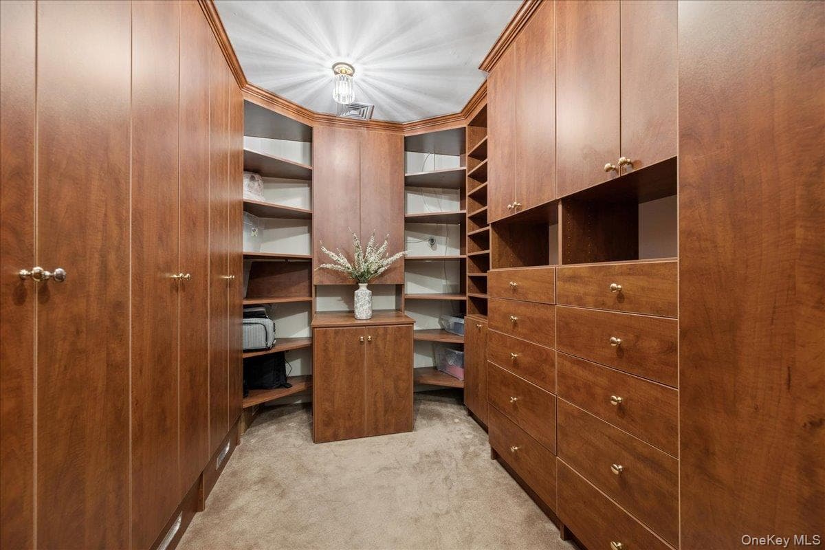 Walk-In Closets