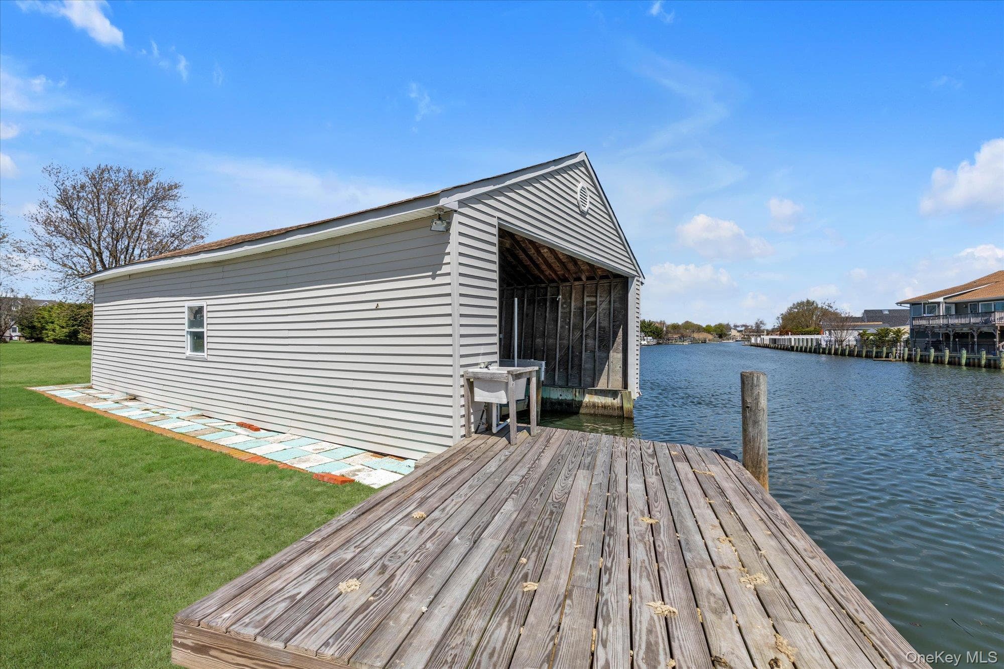 Dock