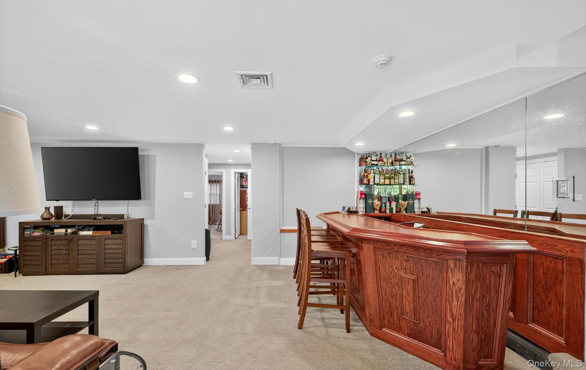 Photo 33