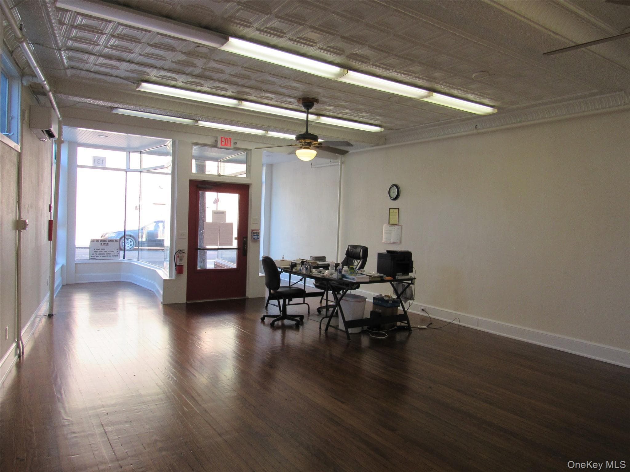 Photo 6