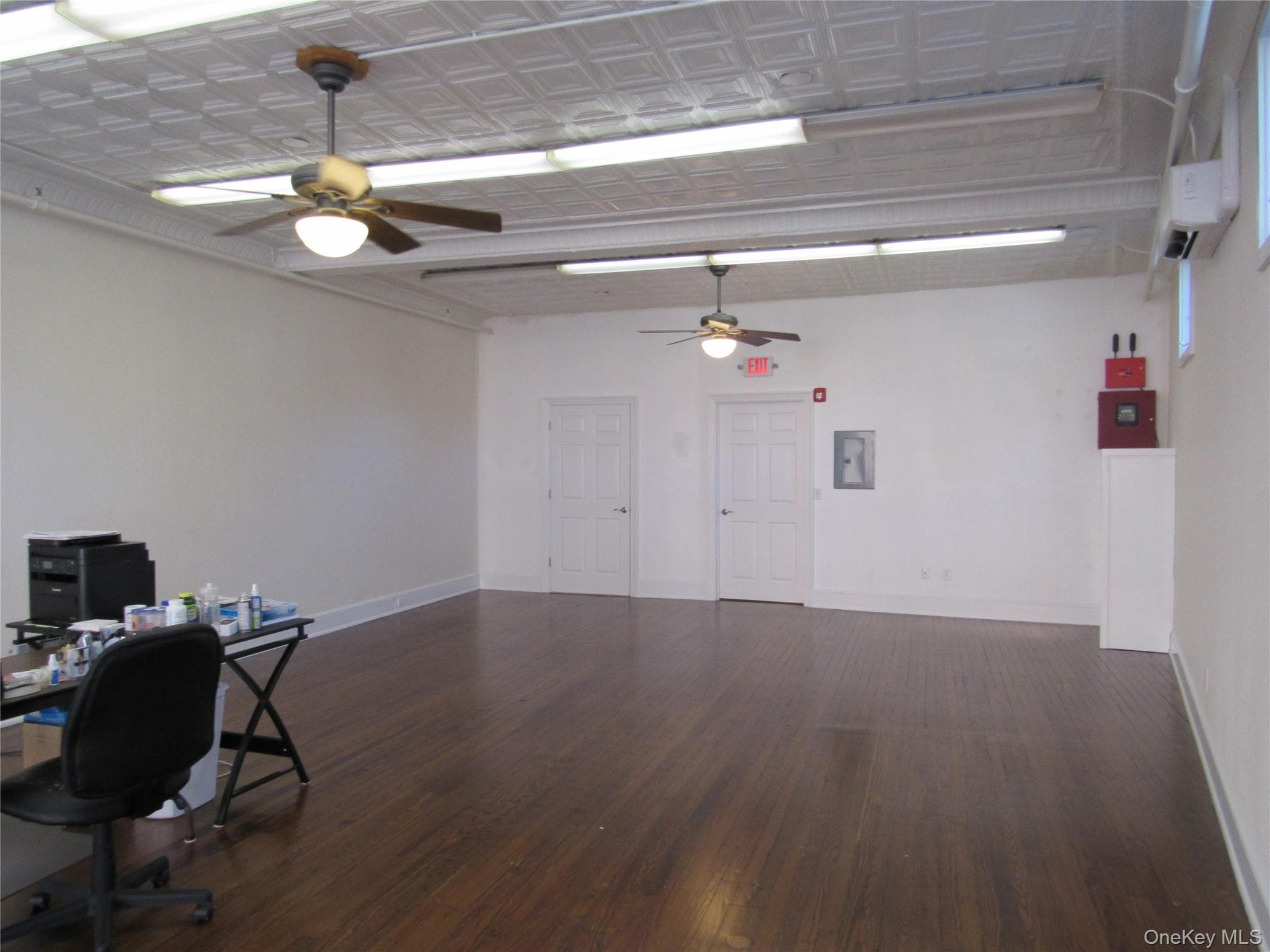 Photo 8