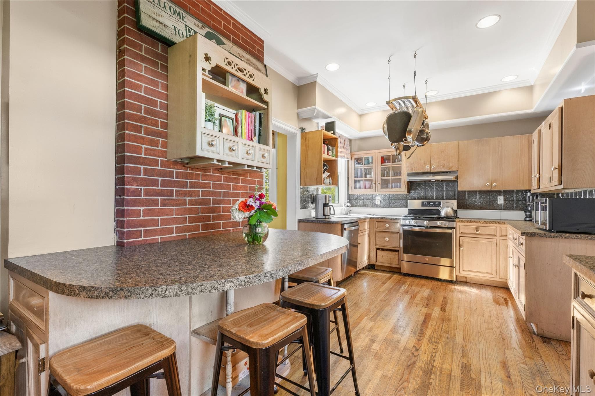 Photo 10