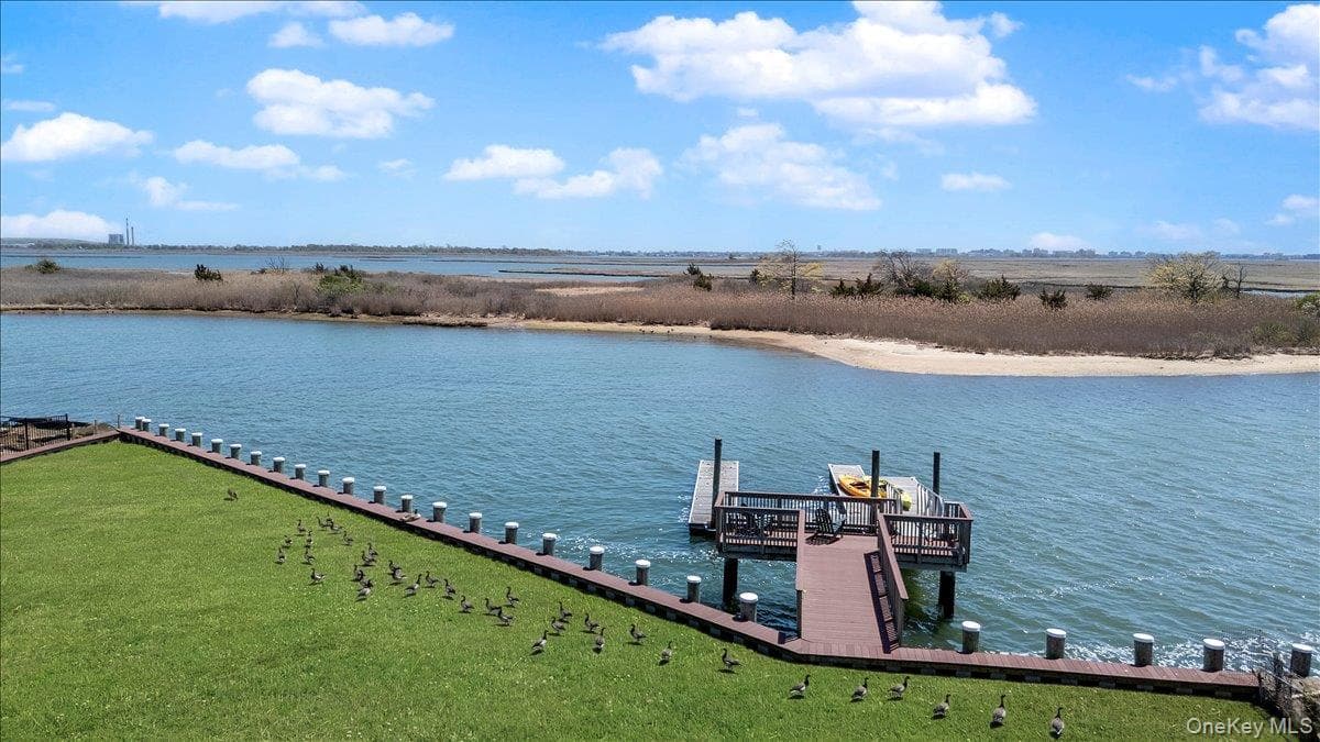 Dock